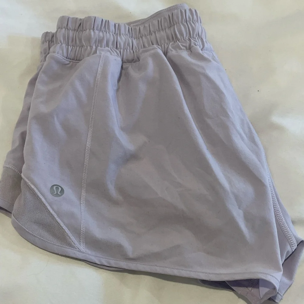 Lululemon Hotty Hots - Picture 1 of 3